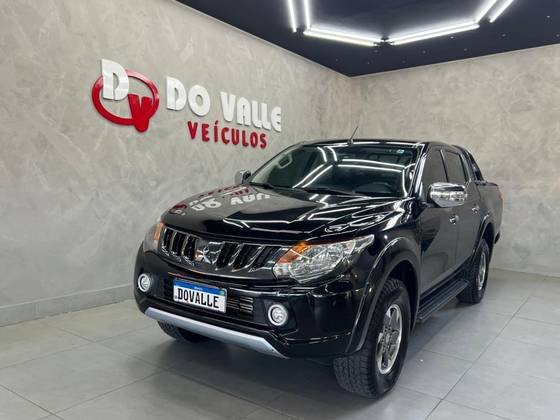 MITSUBISHI L200 TRITON 2.4 16V TURBO DIESEL SPORT HPE CD 4P 4X4 AUTOMÁTICO